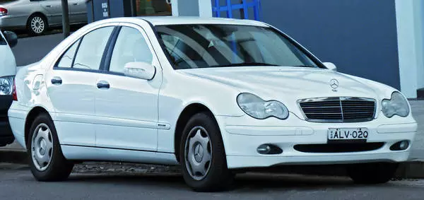 Mercedes-Benz C 200 1.8dm3 benzyna 204 K H248M0 NZAAA501